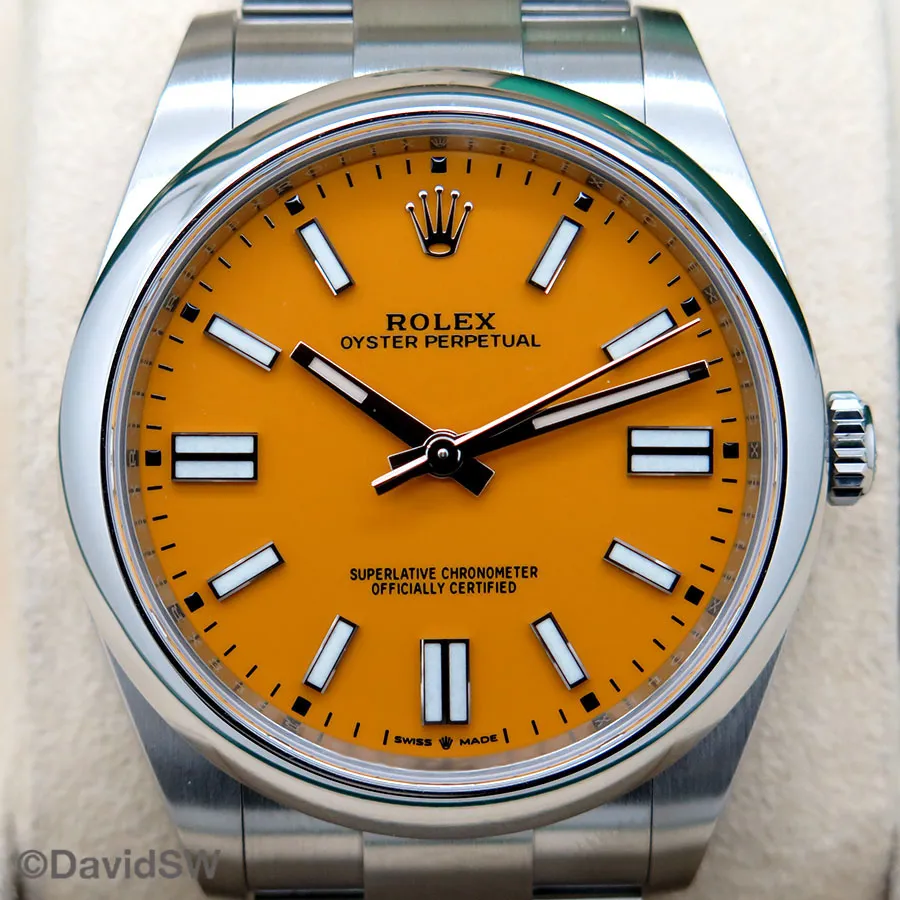 Rolex Oyster Perpetual 41 124300 41mm Stainless steel Yellow 2