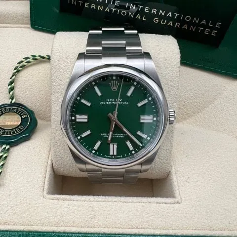 Rolex Oyster Perpetual 41 124300 41mm Stainless steel Green