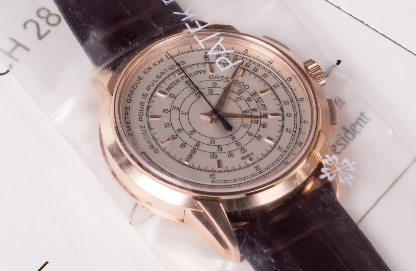 Patek Philippe Multi-Scale Chronograph 5975 46.7mm Yellow gold Silvery