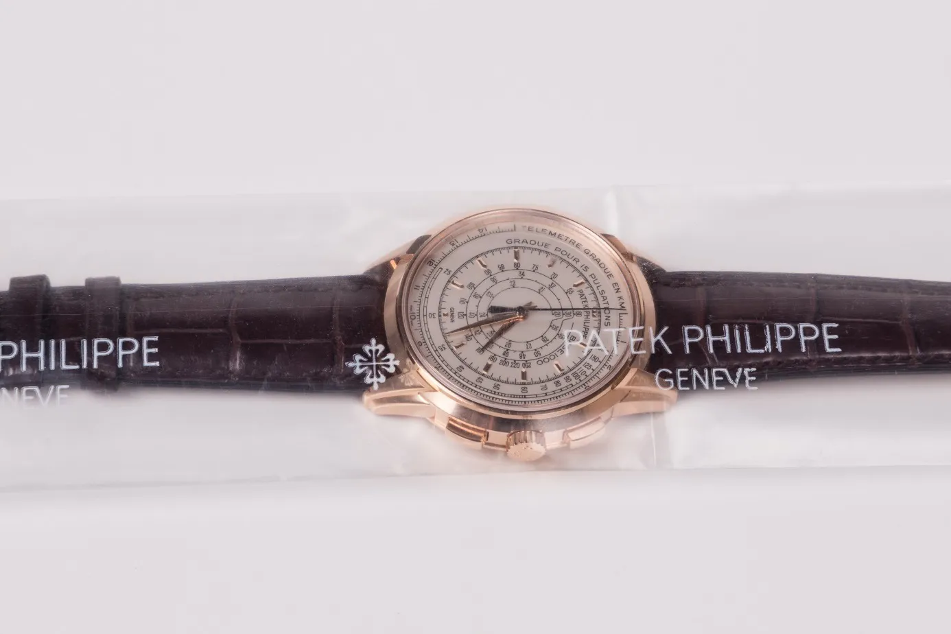 Patek Philippe Multi-Scale Chronograph 5975 46.7mm Yellow gold Silvery 22