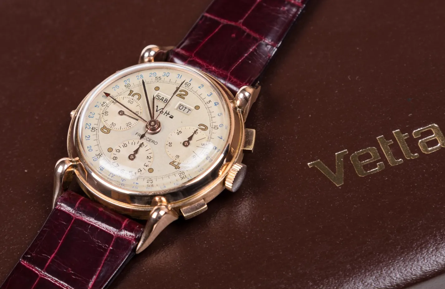 Wyler Vetta Triple-Calendar Chronograph 4143 37mm Rose gold 3