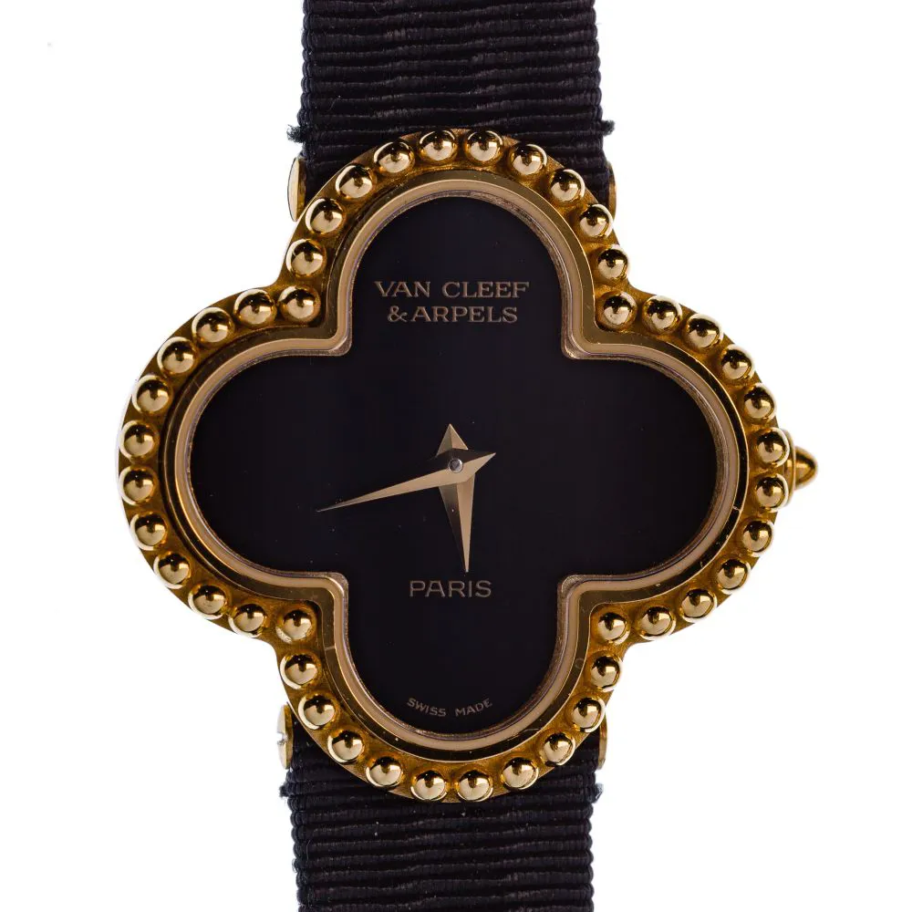 Van Cleef & Arpels Alhambra 122974 34mm Yellow gold Black