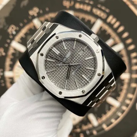 Audemars Piguet Royal Oak 15400ST.OO.1220ST.04 41mm Steel Grey