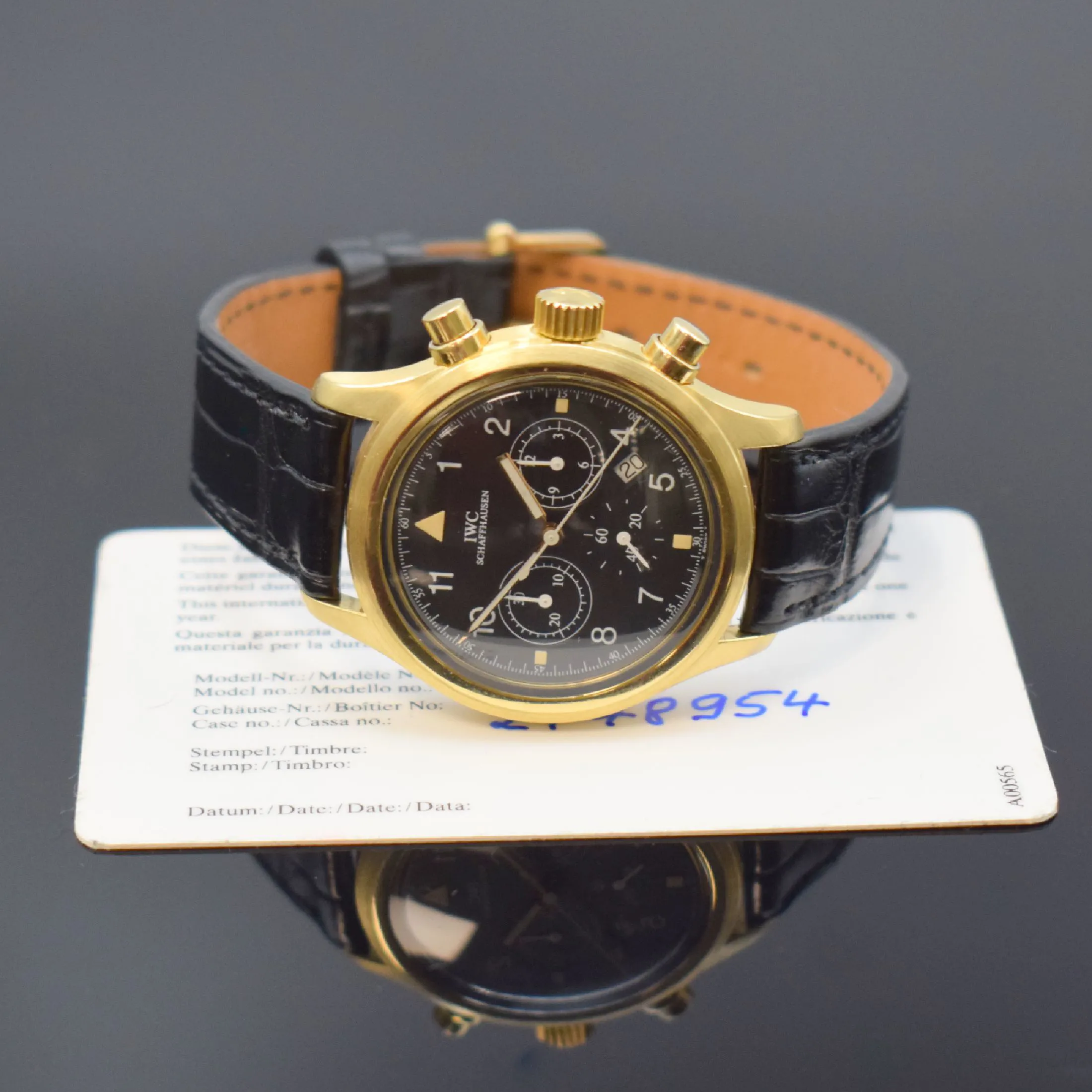 IWC Pilot 3740 36mm Yellow gold Black 6