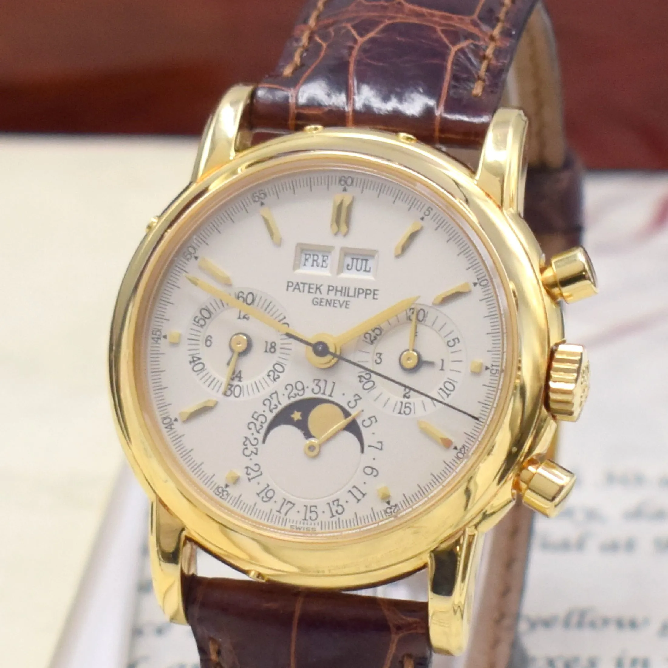 Patek Philippe Perpetual Calendar Chronograph 3970E 36mm Yellow gold Silver 2