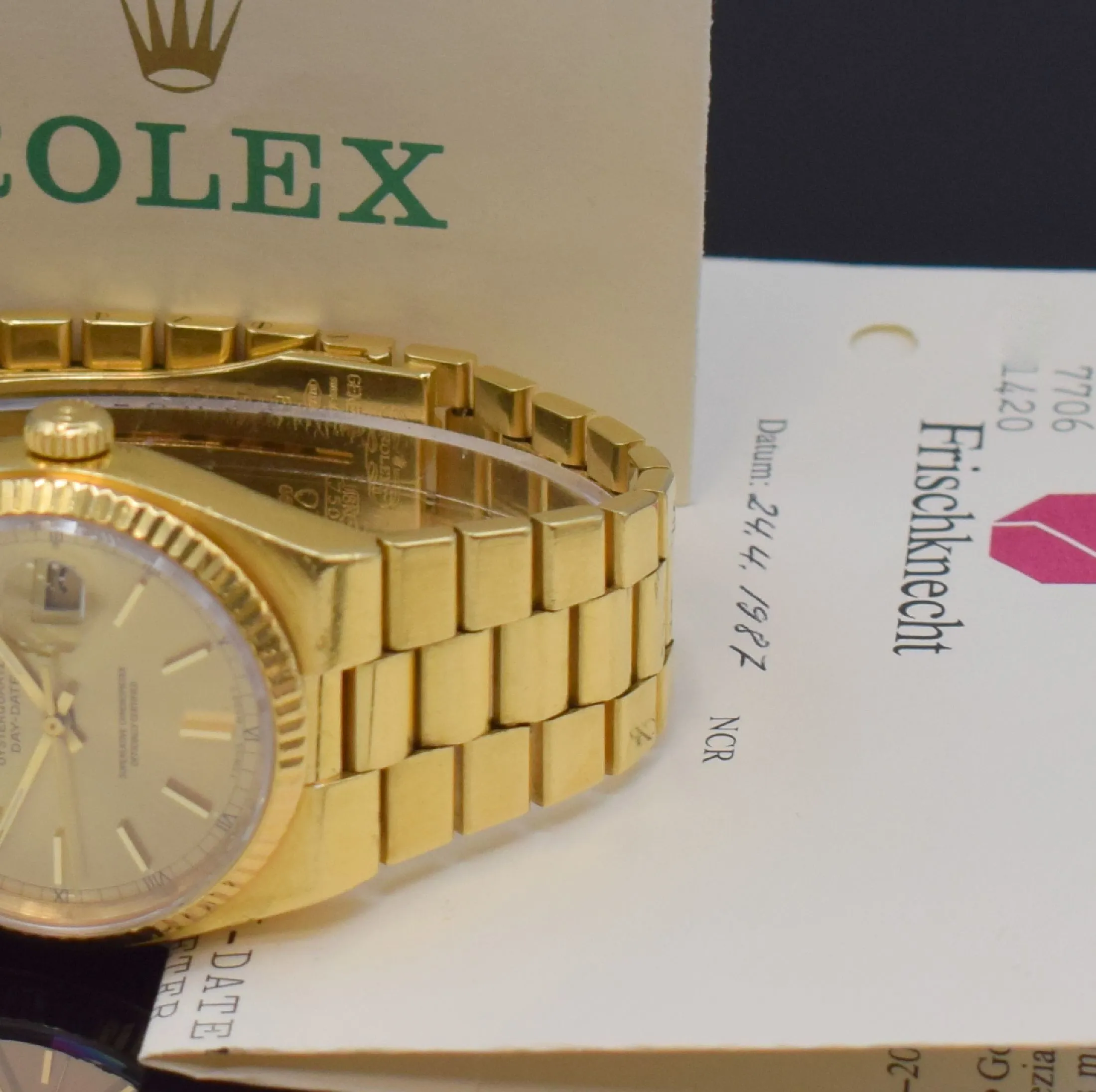 Rolex Day-Date Oysterquartz 19018 36mm Yellow gold Champagne 8