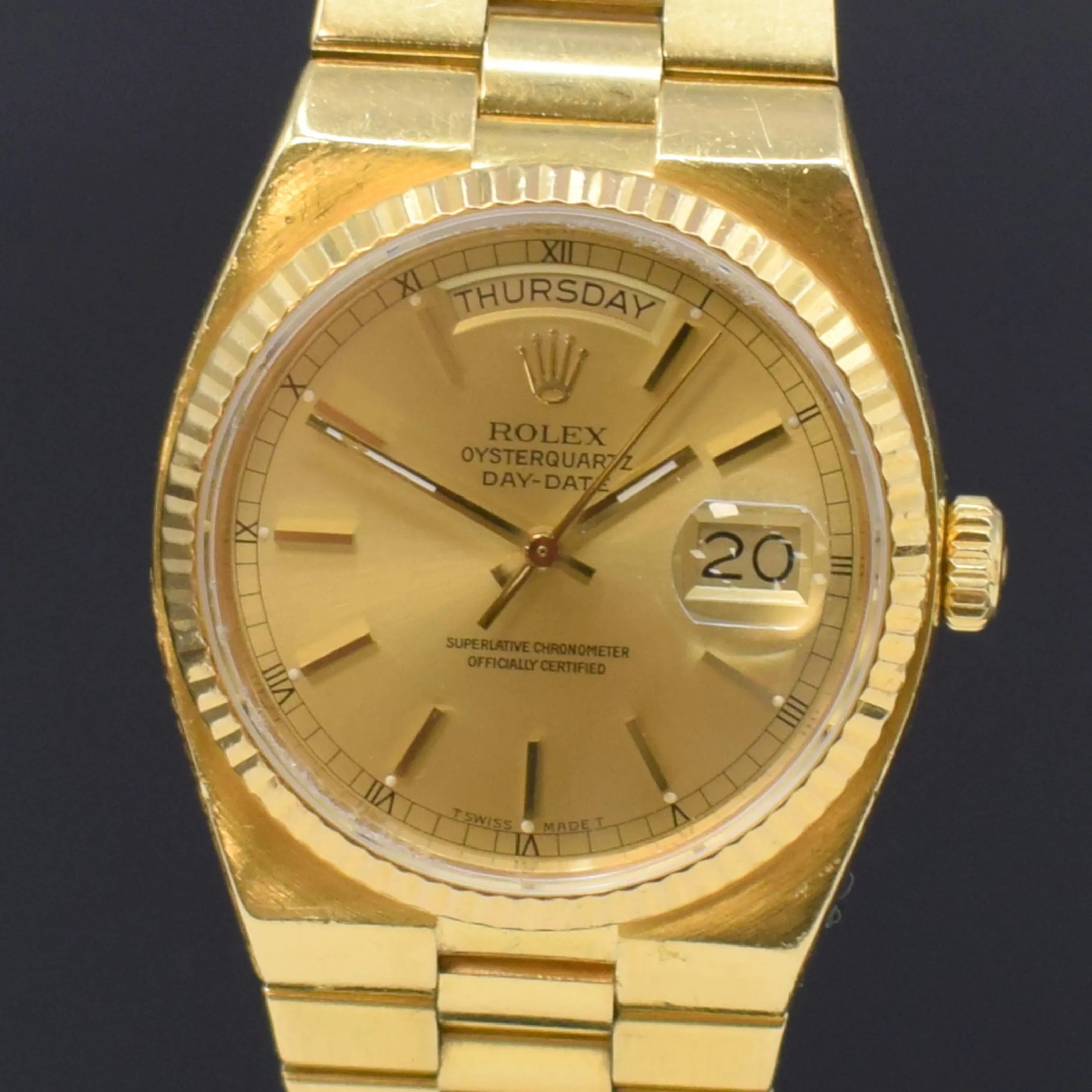 Rolex Day-Date Oysterquartz 19018 36mm Yellow gold Champagne 10