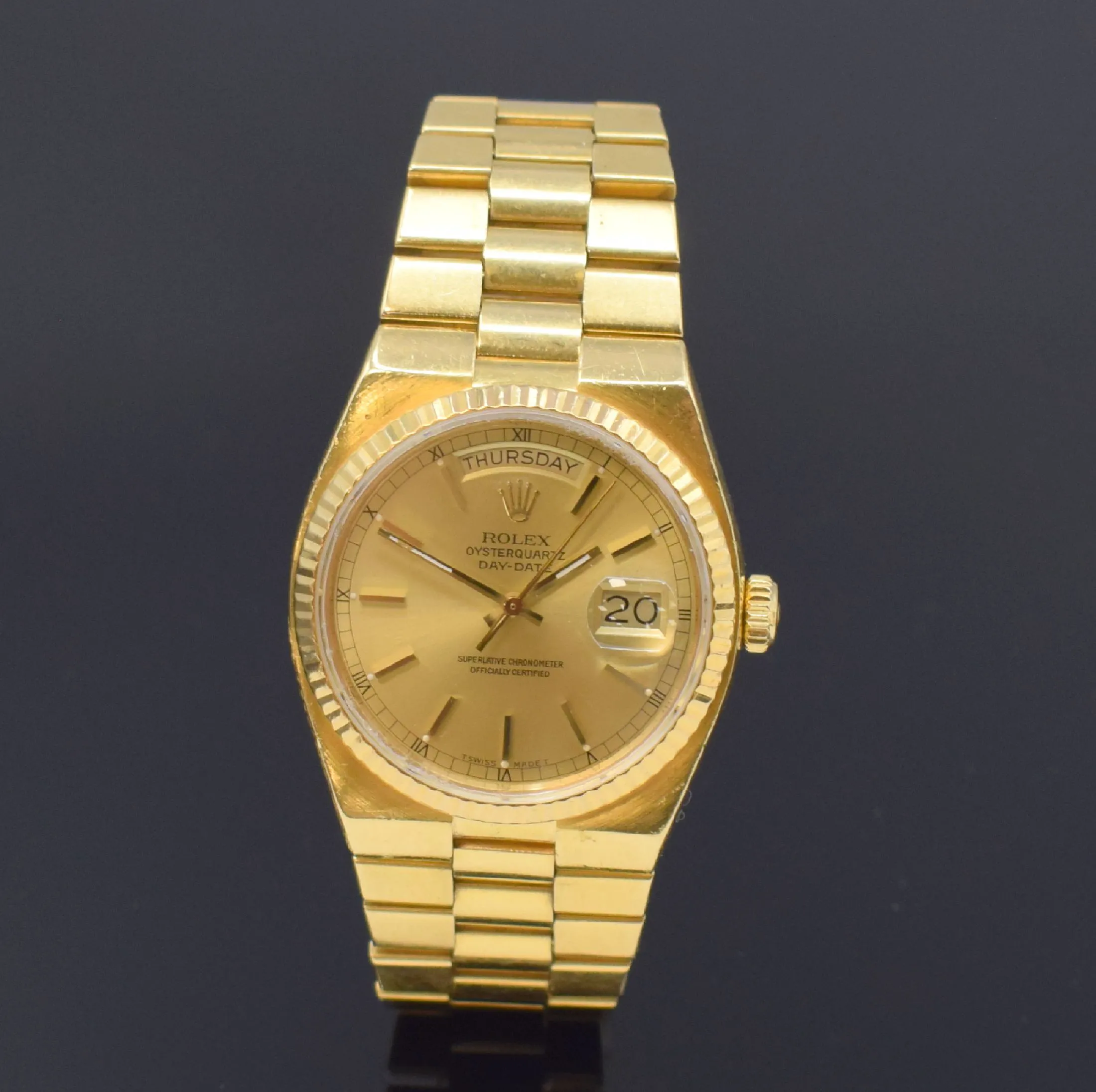 Rolex Day-Date Oysterquartz 19018 36mm Yellow gold Champagne 11