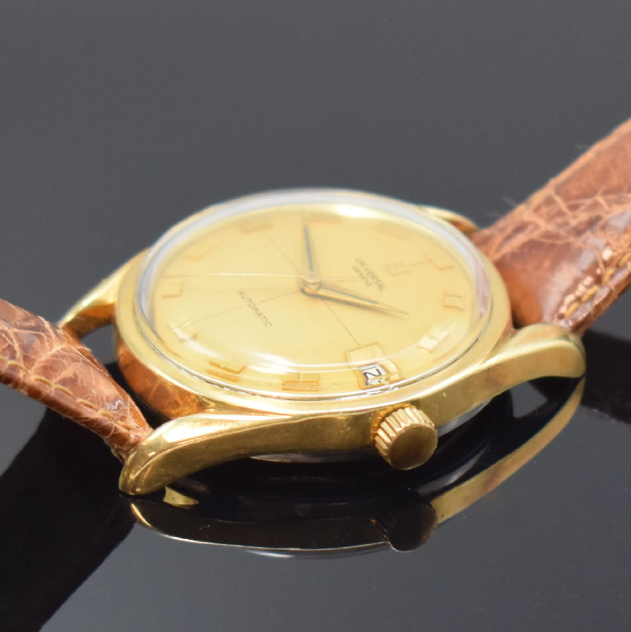 Universal Genève Polerouter 35mm Gold-plated Gilt dial 3