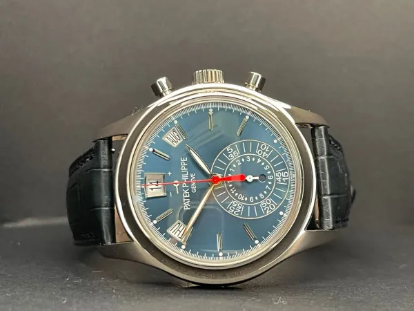 Patek Philippe Annual Calendar 5960G-010 40.5mm White gold Blue