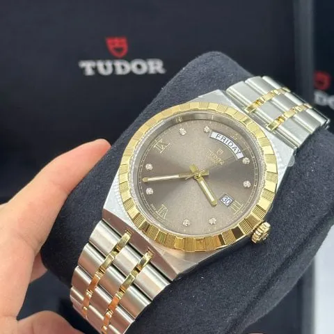 Tudor Royal M28603-0008 Yellow gold and Stainless steel Brown