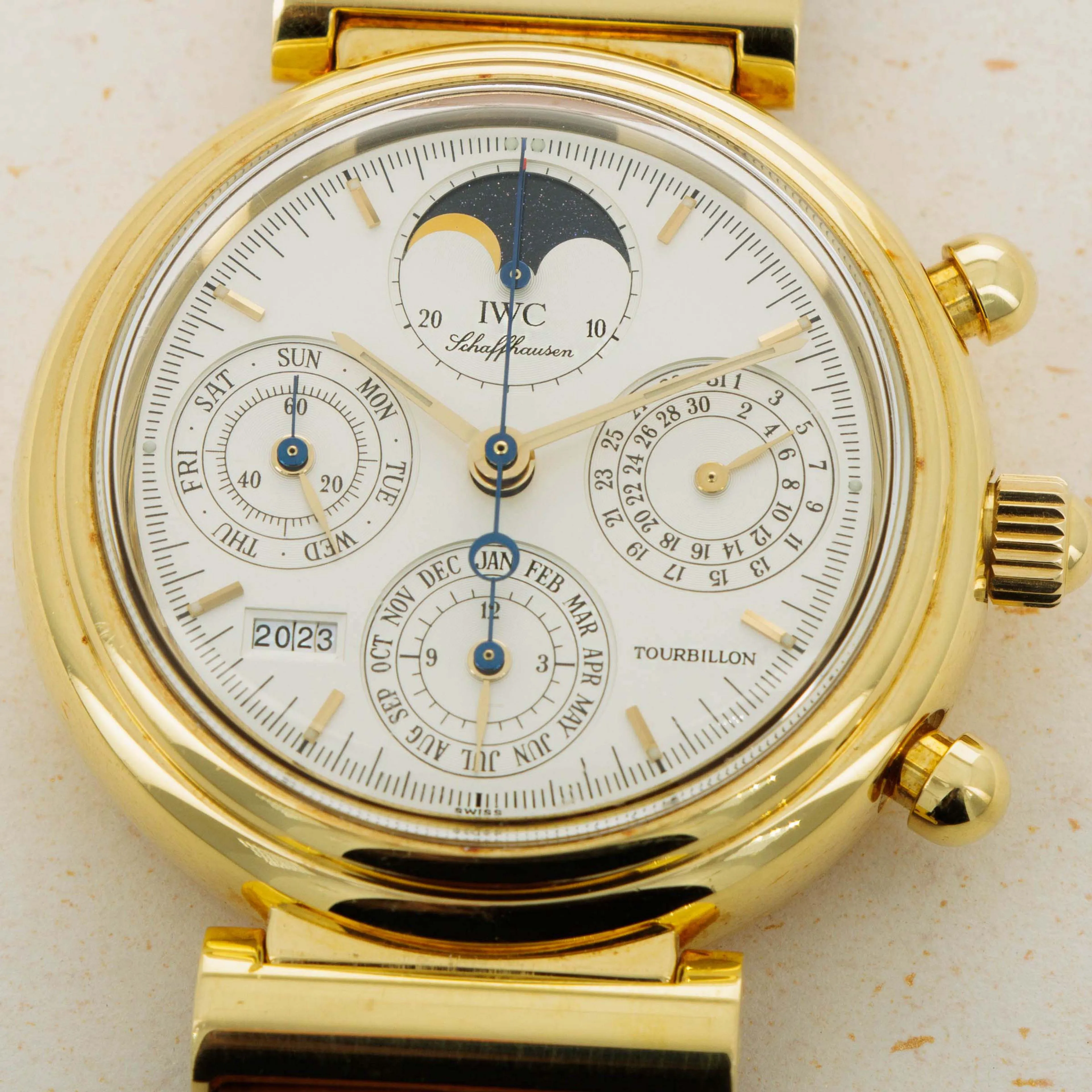 IWC Da Vinci IW3752-03 39mm Yellow gold White 10