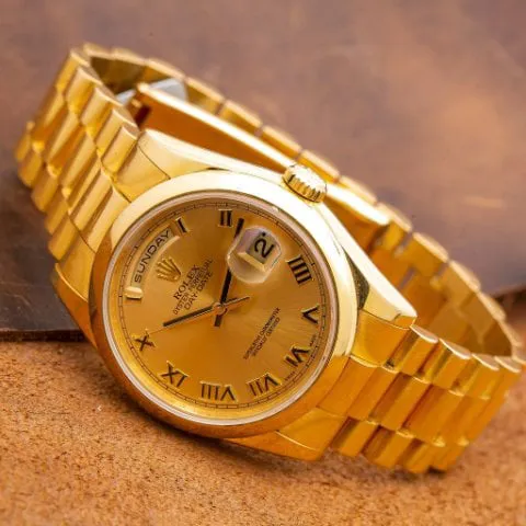 Rolex Day-Date 36 118238 36mm Yellow gold Champagne