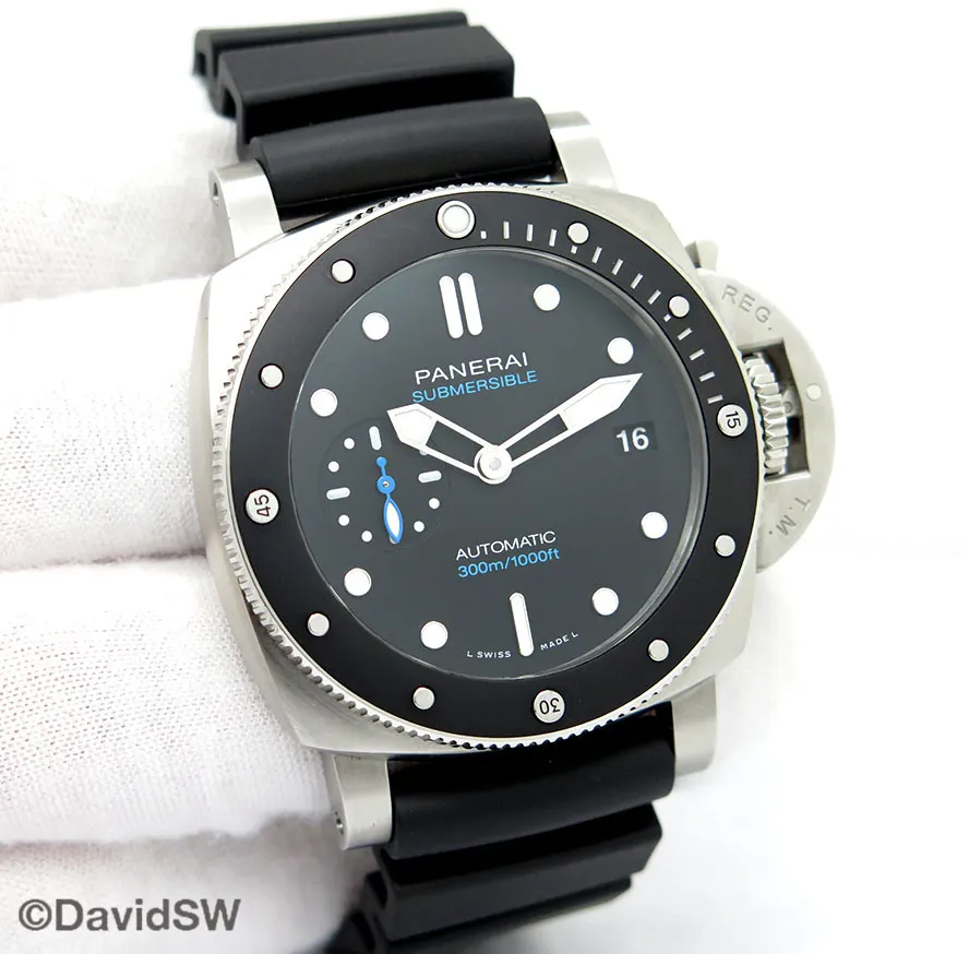 Panerai Submersible PAM01683 42mm Stainless steel Black