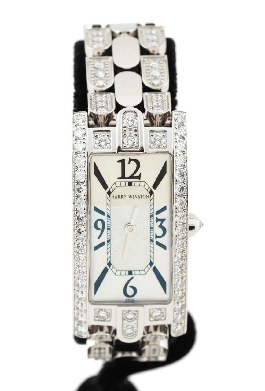 Harry Winston Avenue 330-LQW 20mm White gold and diamond-set Mother-of-pearl