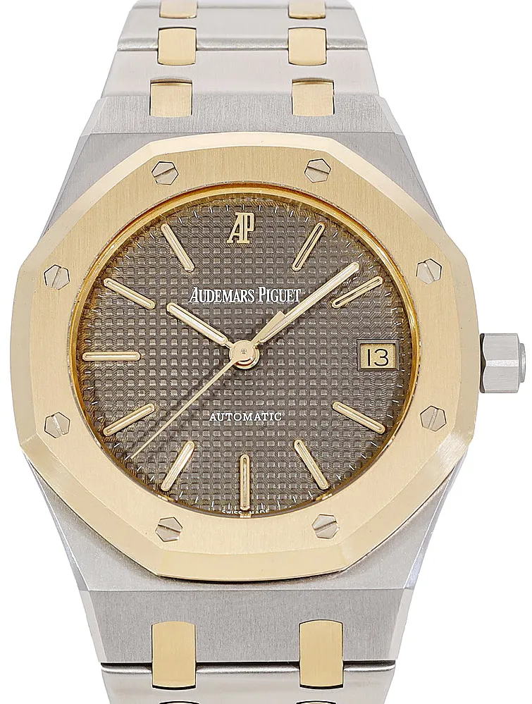 Audemars Piguet Royal Oak 14790SA 36mm Yellow gold •