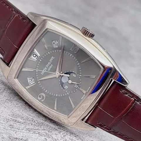 Patek Philippe Gondolo 5135G White gold Gray