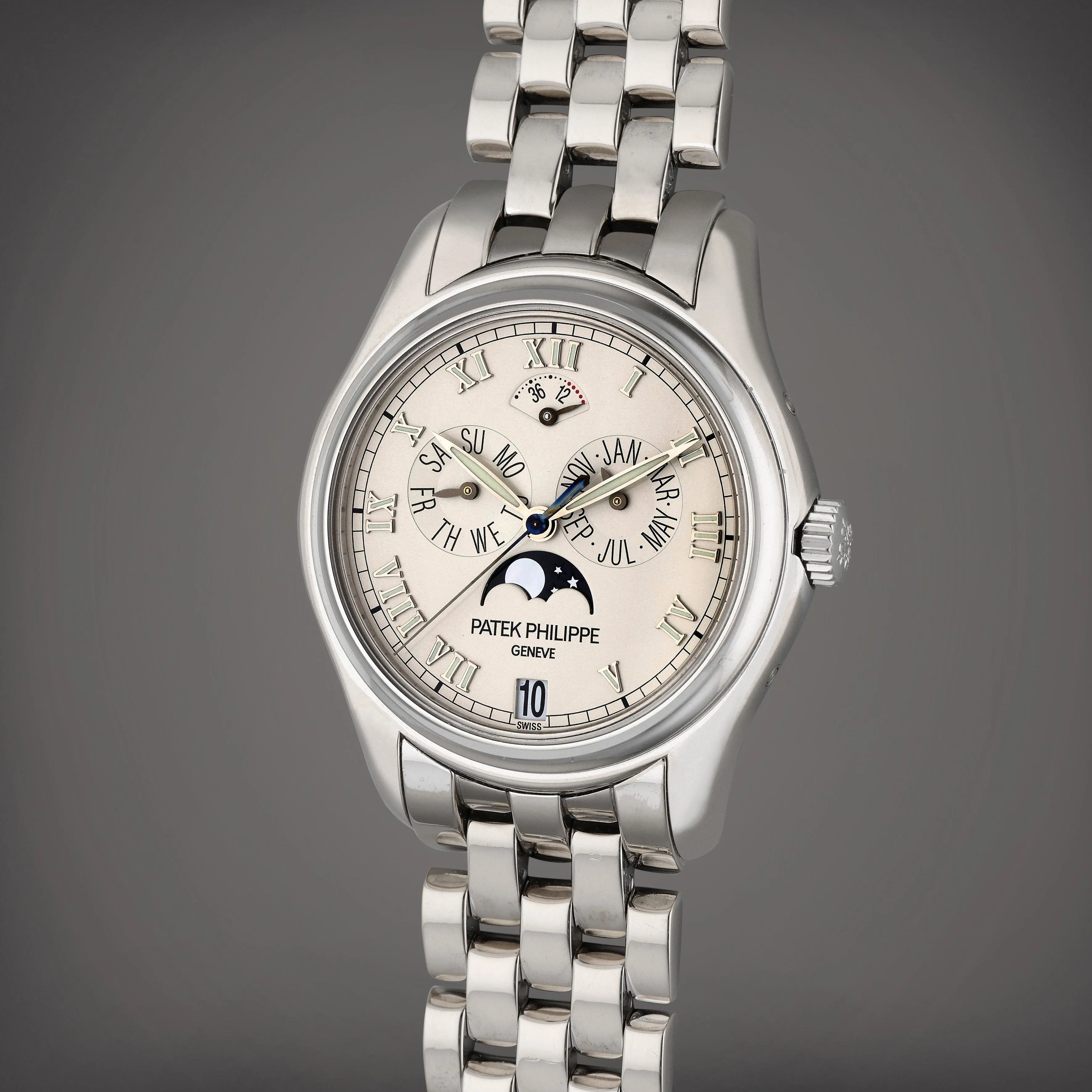 Patek Philippe Annual Calendar 5036/1G 37mm White gold Silver