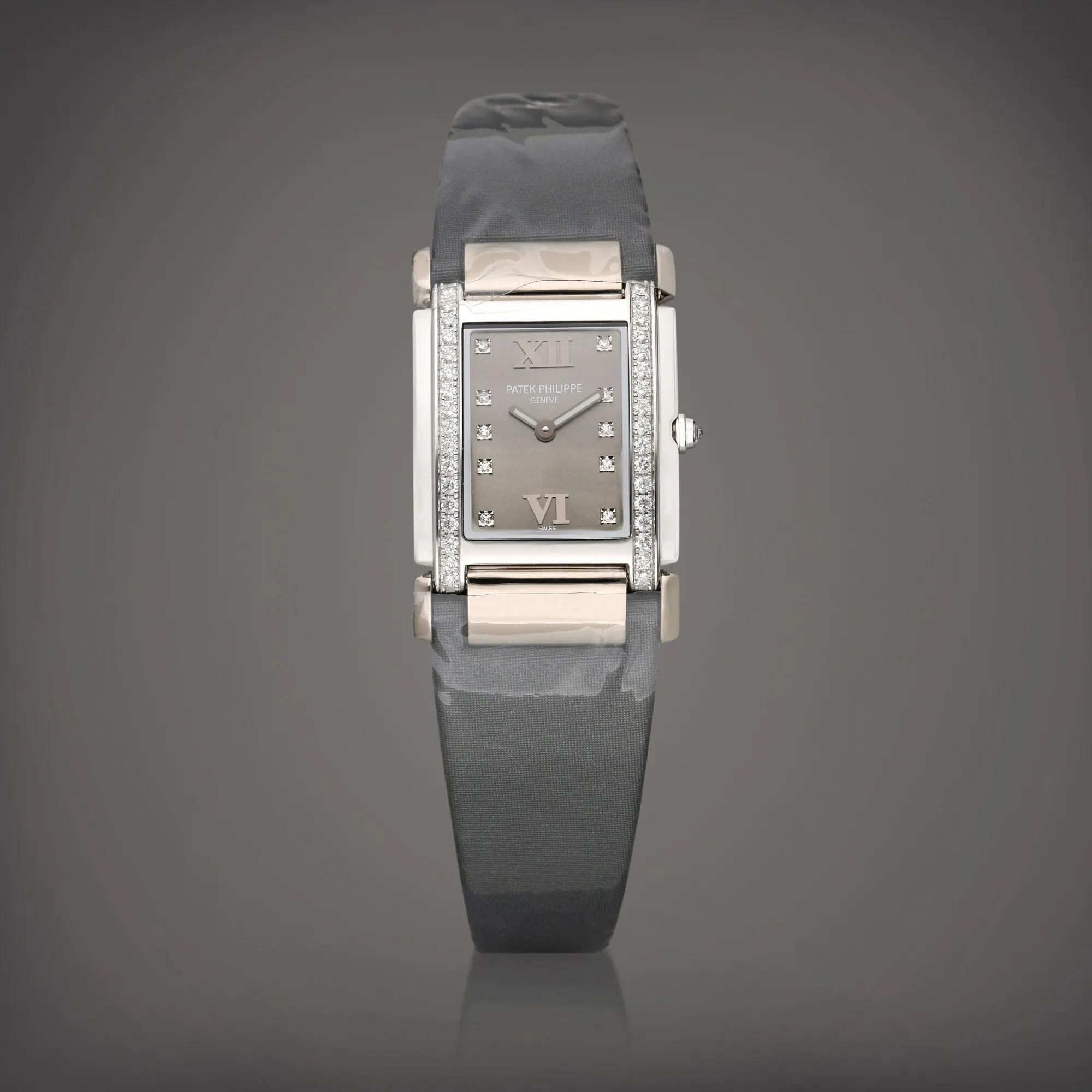 Patek Philippe Twenty~4 4920G-001 25mm White gold Gray 1