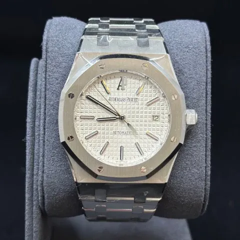 Audemars Piguet Royal Oak 15300ST.OO.1220ST.01 39mm Stainless steel Silver