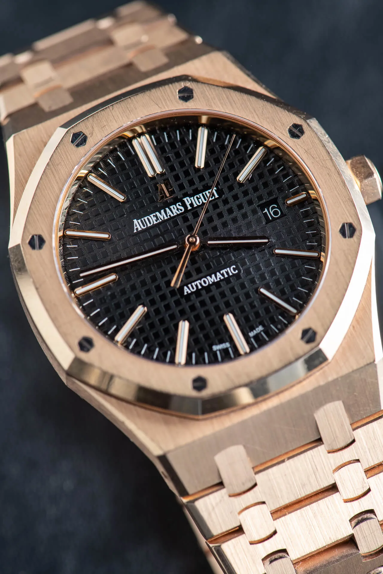 Audemars Piguet Royal Oak 15400OR 41mm Rose gold White 1