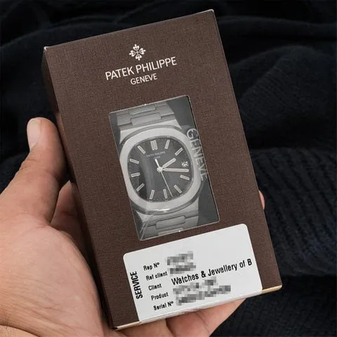 Patek Philippe Nautilus 5711/1A-001 40mm Stainless steel Blue