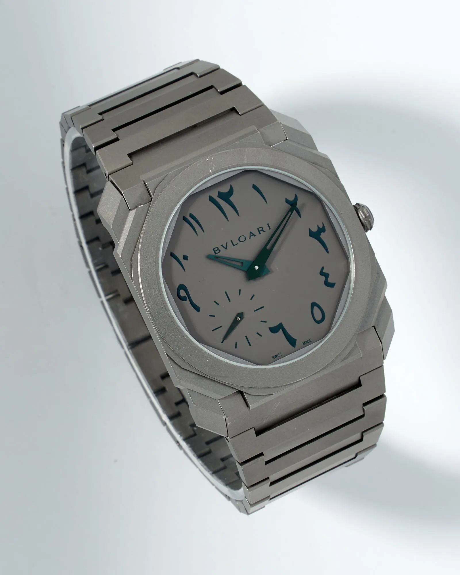 Bulgari Octo Finissimo BGO 40 TXT 40mm Titanium Gray 3