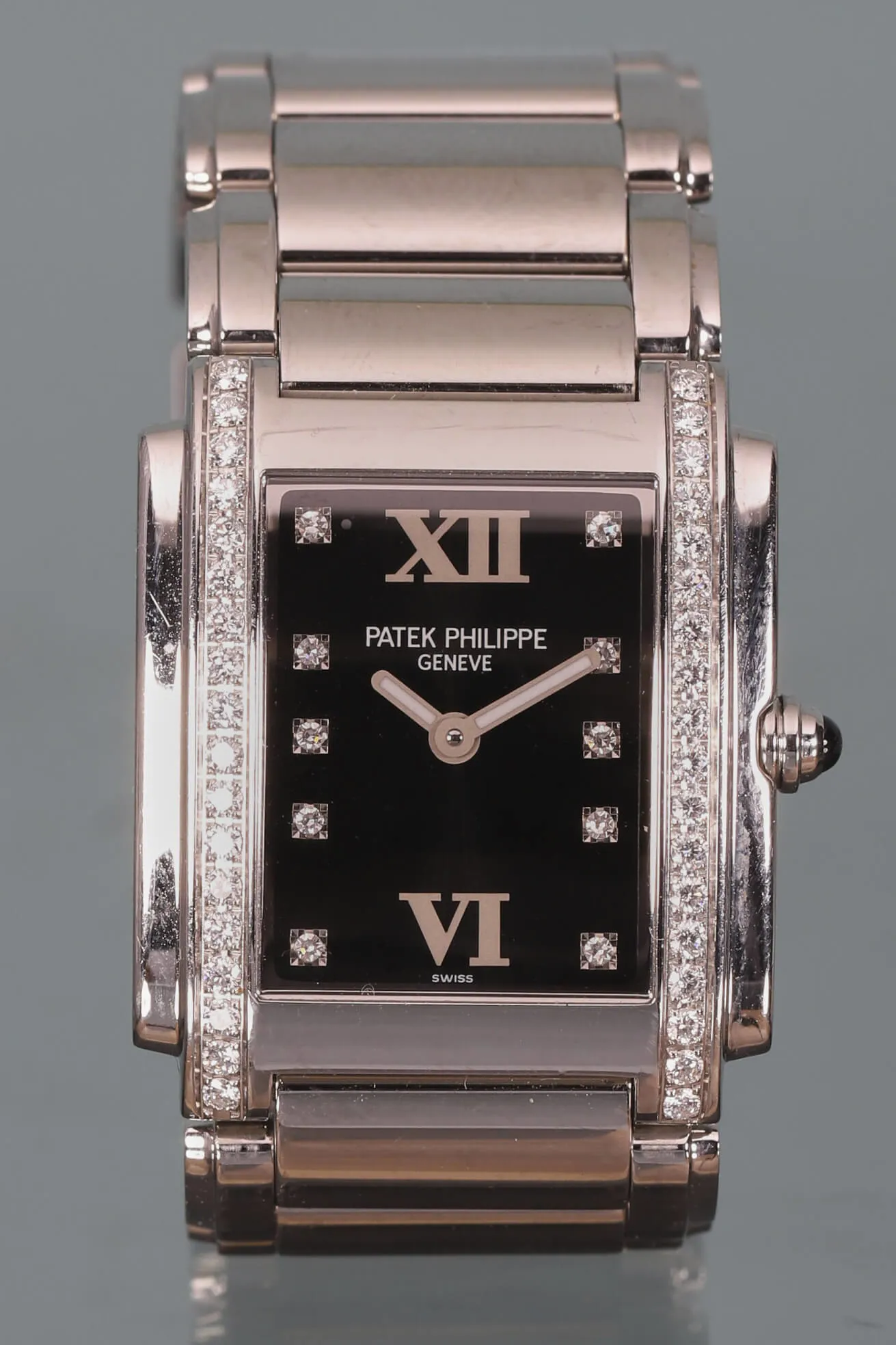 Patek Philippe Twenty~4 4910 30mm Stainless steel Black