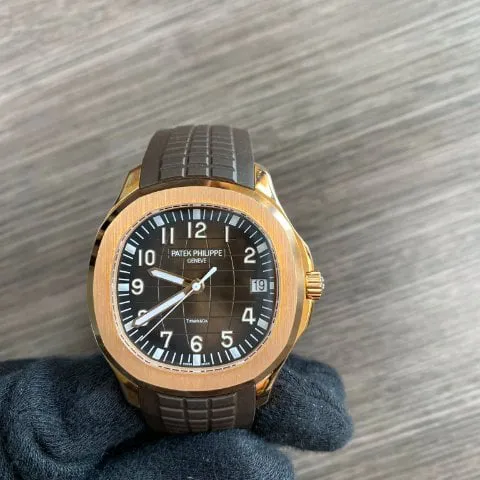 Patek Philippe Aquanaut 5167R-001 40mm Rose gold Brown