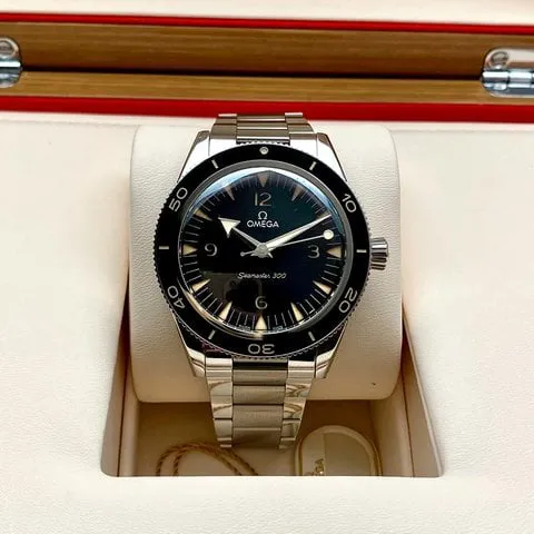 Omega Seamaster 300 234.30.41.21.01.001 41mm Stainless steel Black