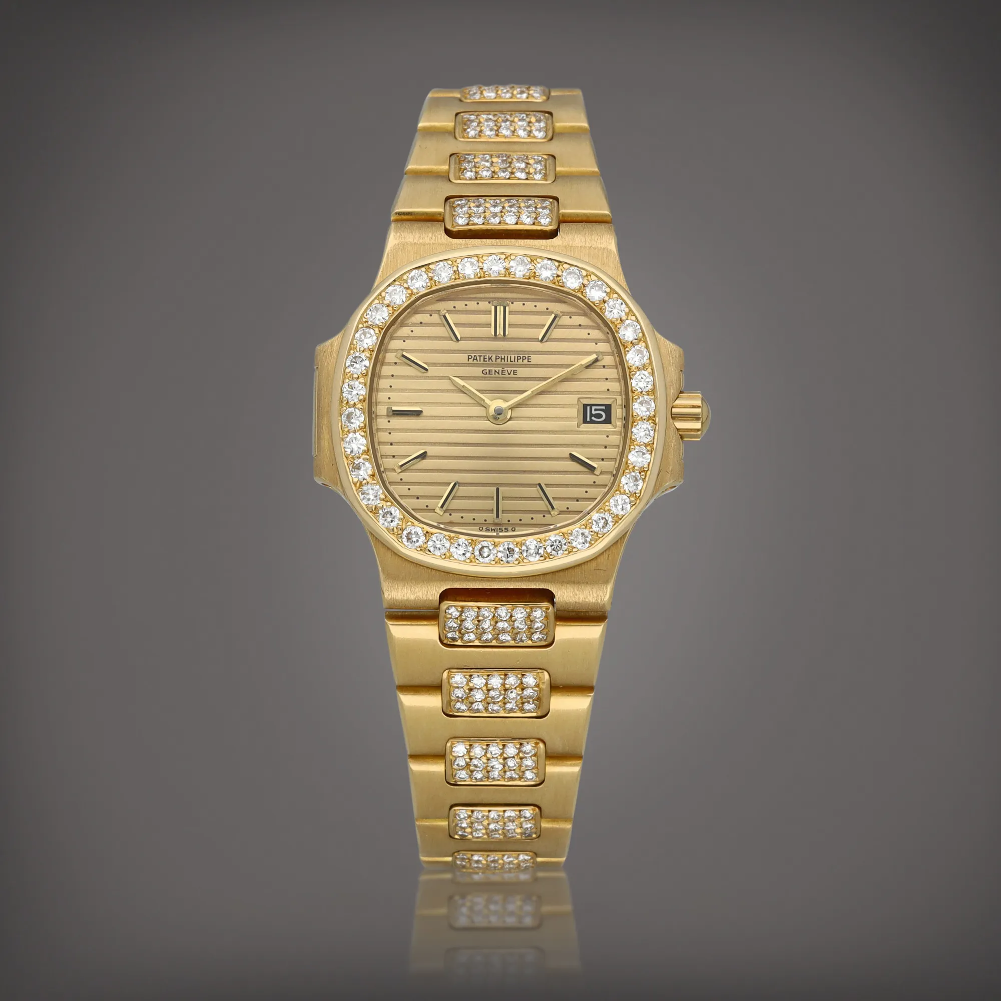 Patek Philippe Nautilus 4700 26mm Yellow gold Champagne 2