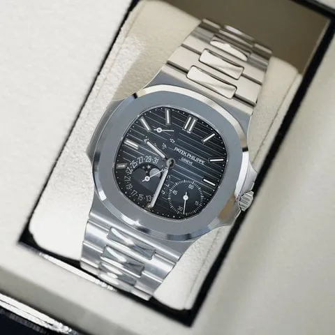 Patek Philippe Nautilus Moonphase 5712/1A-001 40mm Stainless steel Blue