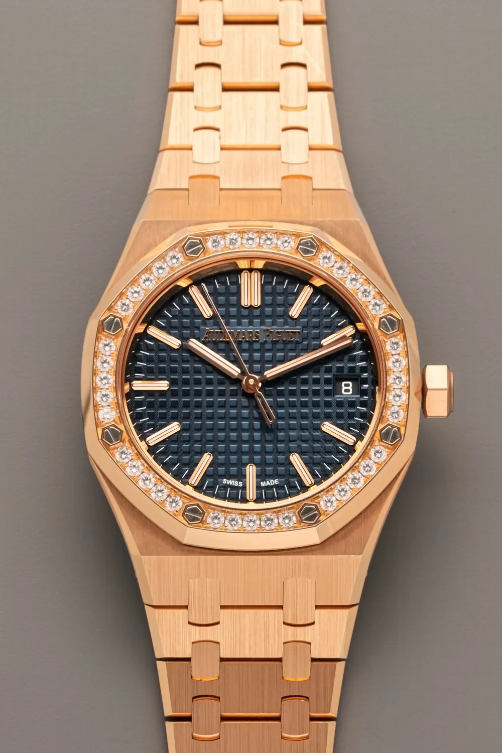 Audemars Piguet Royal Oak 15551OR.ZZ.1356OR.02 37mm Rose gold Blue