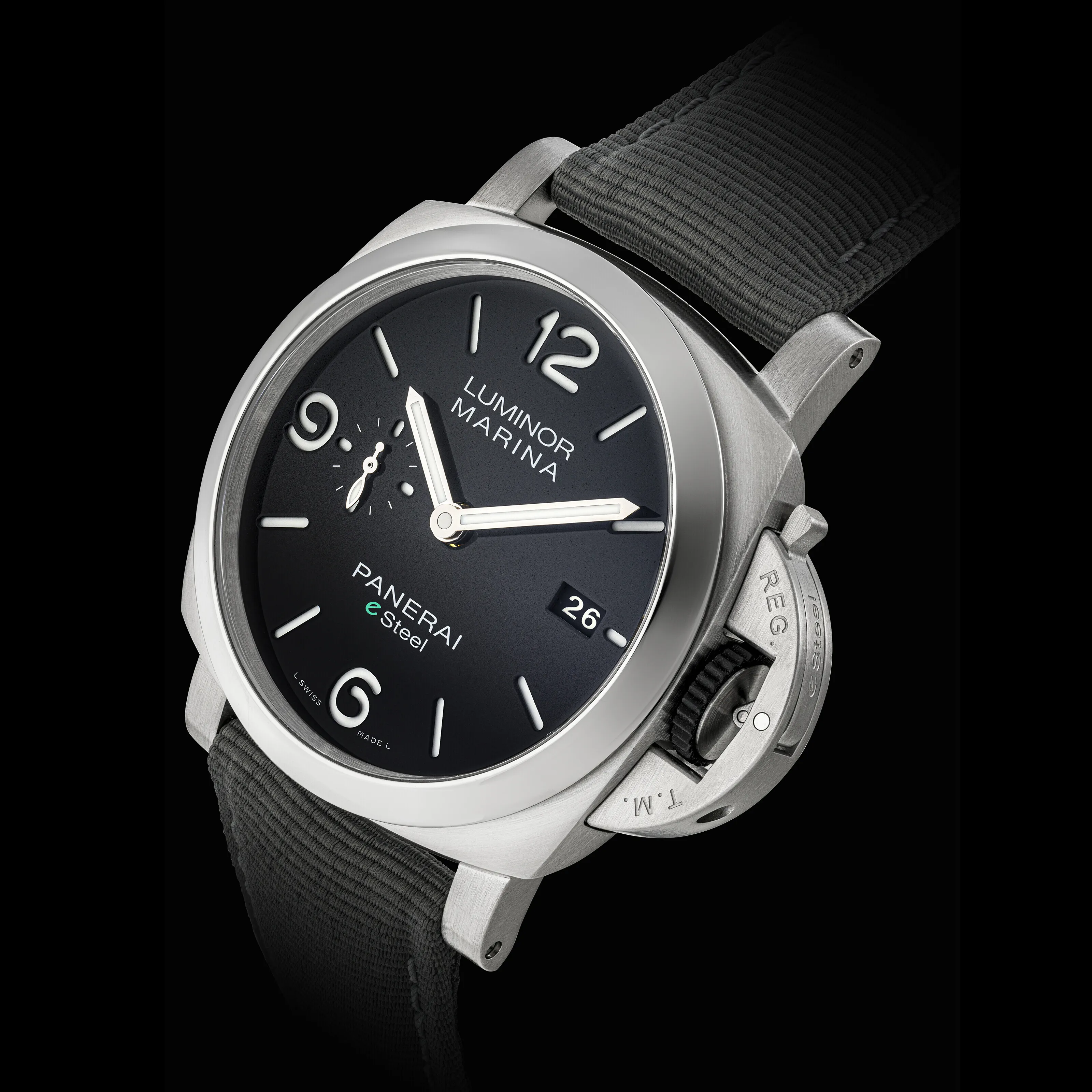 Panerai Luminor Marina PAM0135 44mm Stainless steel Gray