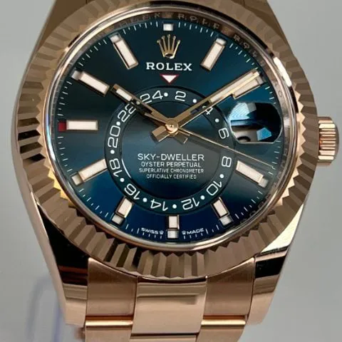 Rolex Sky-Dweller 336935 42mm Rose gold Blue