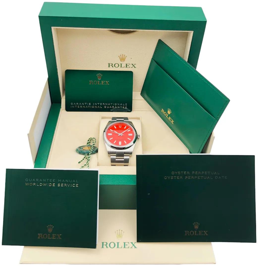 Rolex Oyster Perpetual 41 124300 41mm Stainless steel Red 2