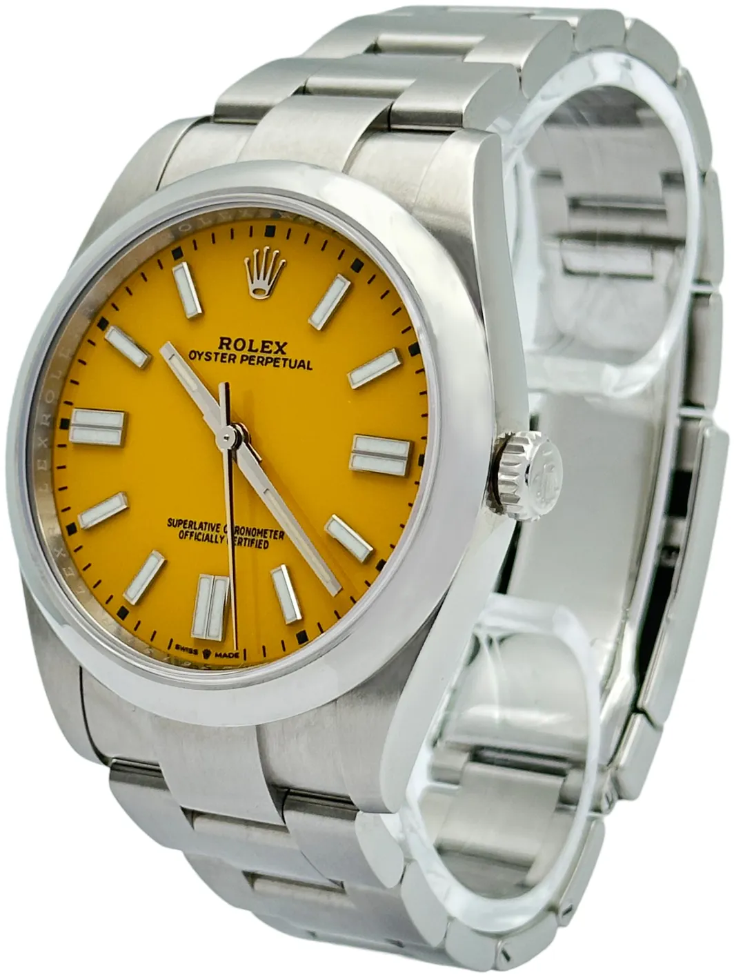 Rolex Oyster Perpetual 41 124300 41mm Stainless steel Yellow 3