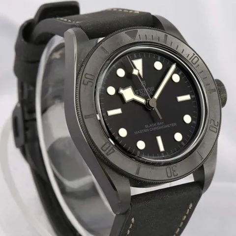 Tudor Black Bay M79210CNU-0001 41mm Ceramic Black