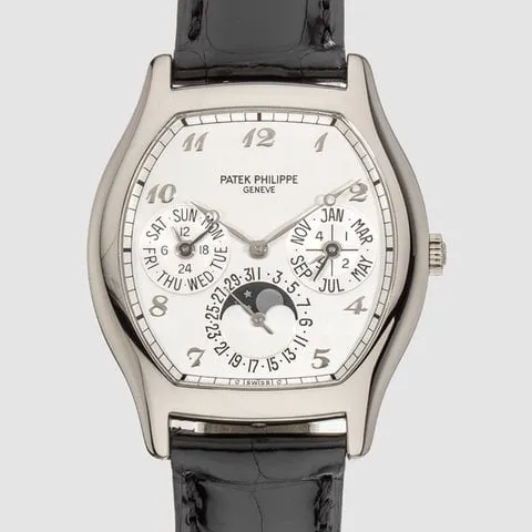 Patek Philippe Perpetual Calendar 5040G 35mm White gold Silver