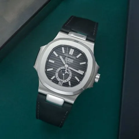 Patek Philippe Nautilus 5726A-001 40.5mm Stainless steel Black