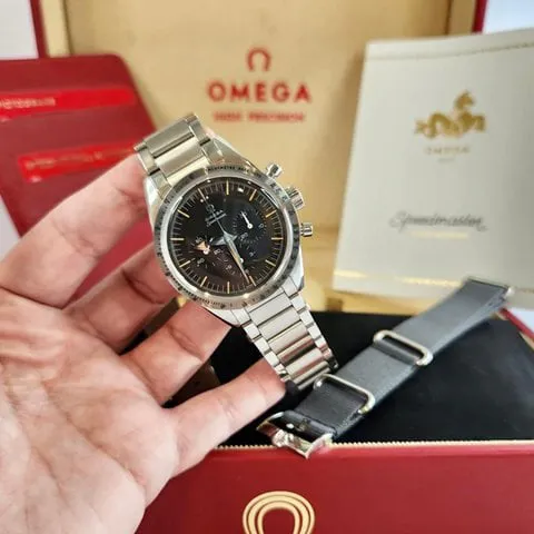 Omega Speedmaster Moon watch 311.10.39.30.01.001 39mm Steel Black