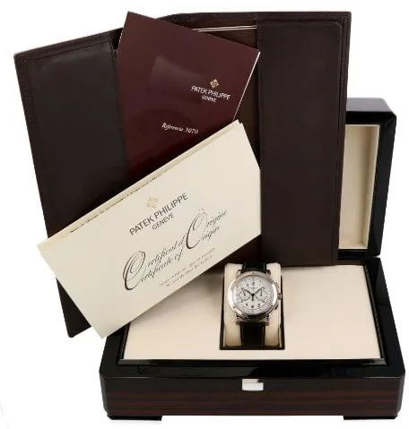 Patek Philippe Chronograph 5070G-001 42mm White gold Silver