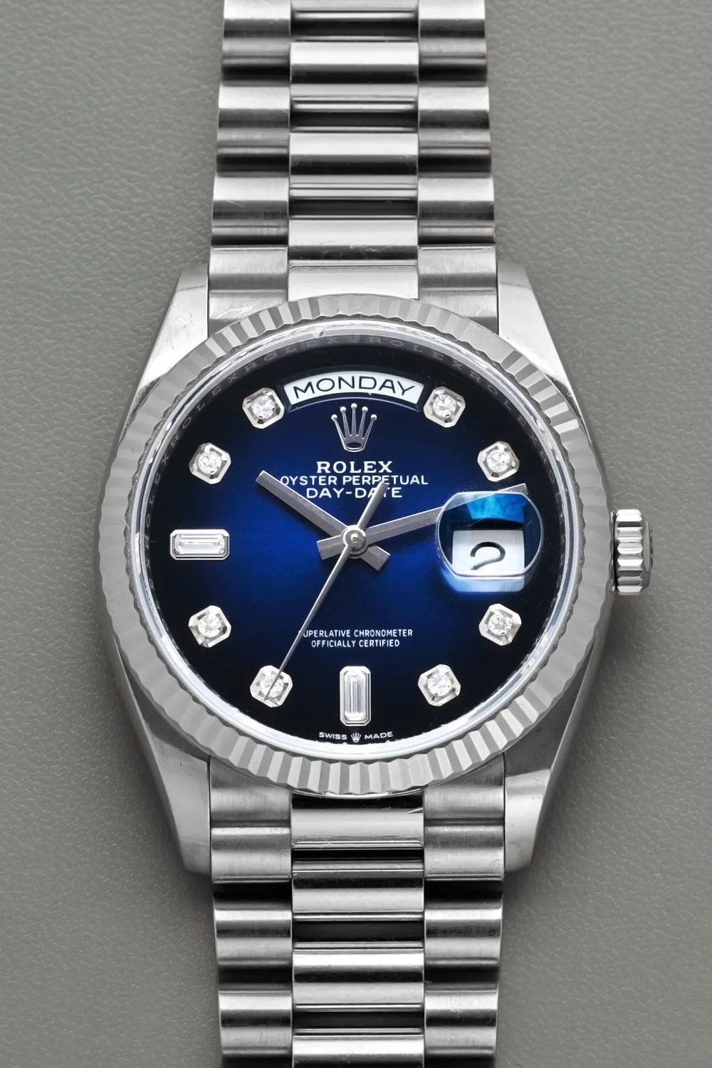 Rolex Day-Date 36 128239 36mm White gold Blue