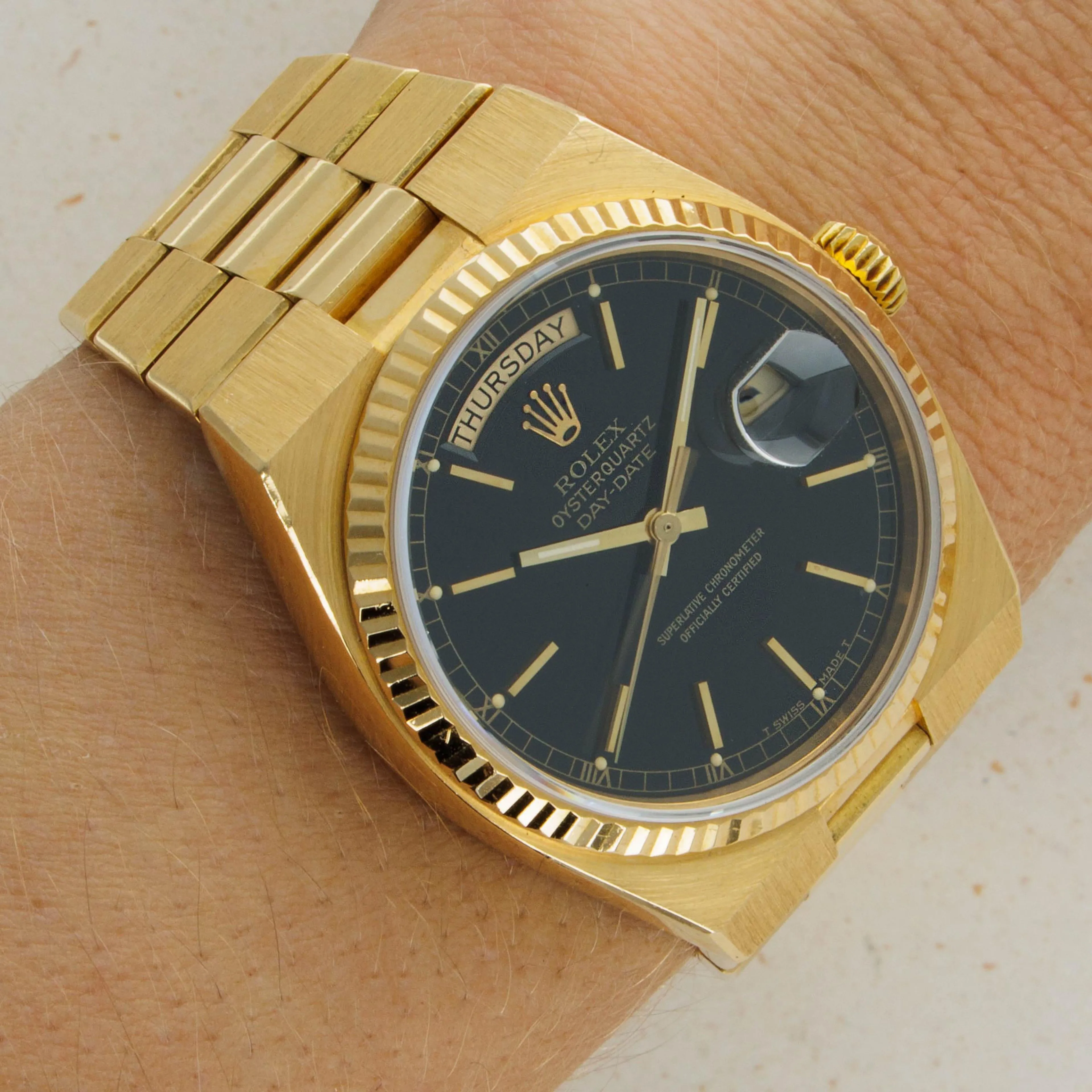 Rolex Day-Date Oysterquartz 19018 36mm Yellow gold Black 13