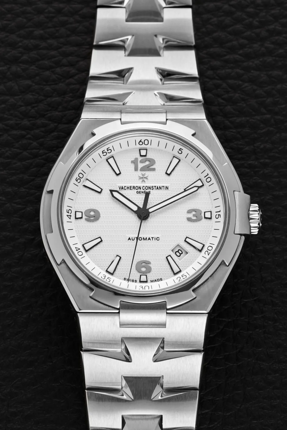 Vacheron Constantin Overseas 47040/B01A-9093 42mm Stainless steel Silver