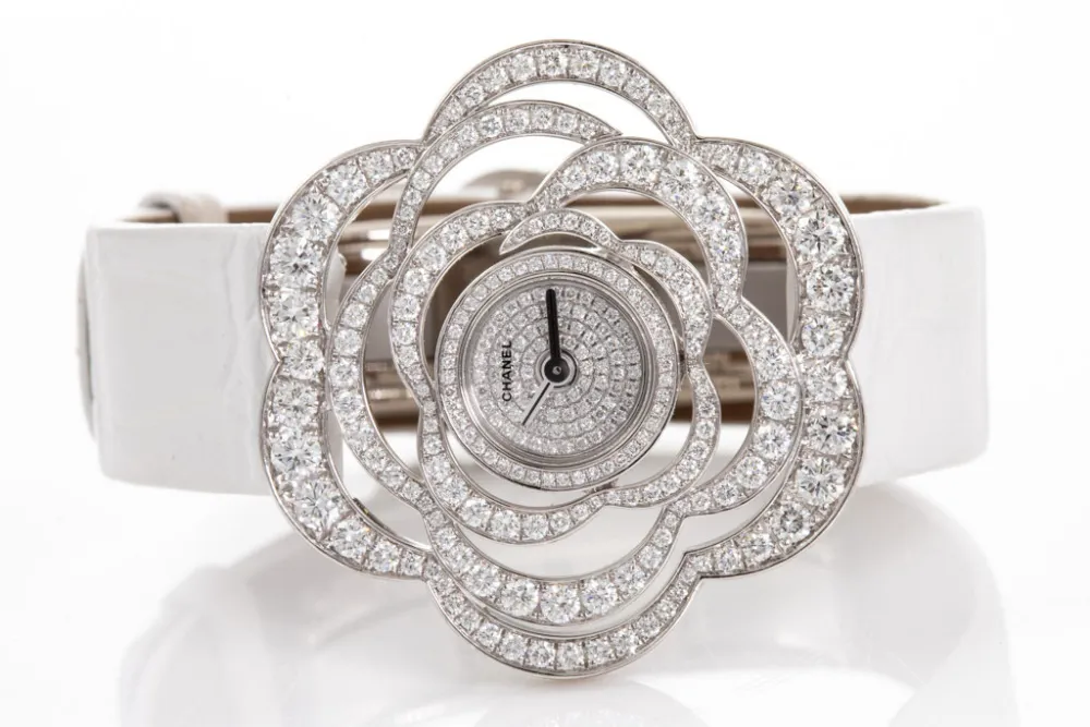 Chanel Camelia H 2438 27mm White gold Diamond