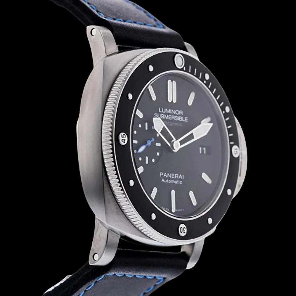 Panerai Submersible 47mm Titanium Black 3