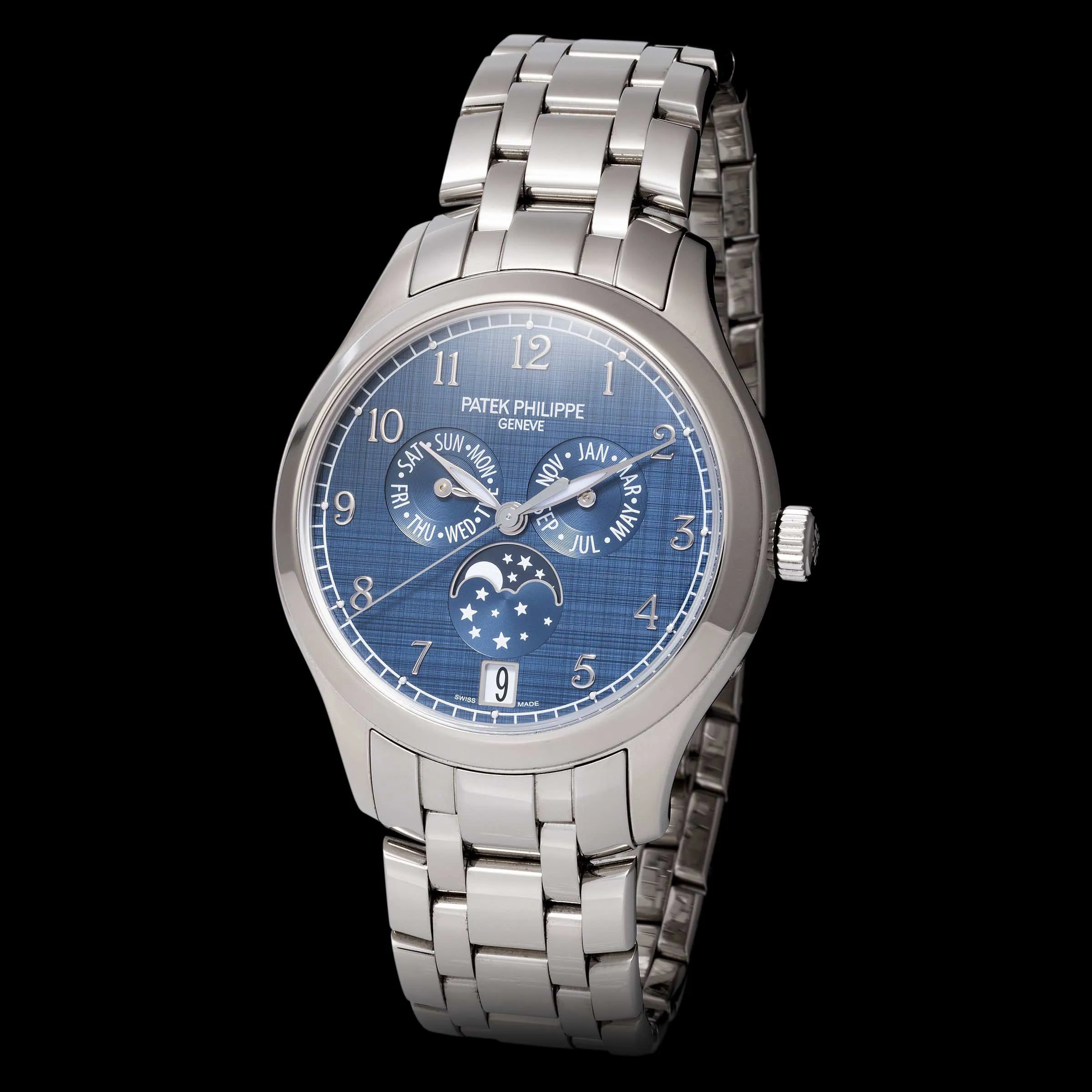 Patek Philippe Annual Calendar 4947 38mm Stainless steel Blue