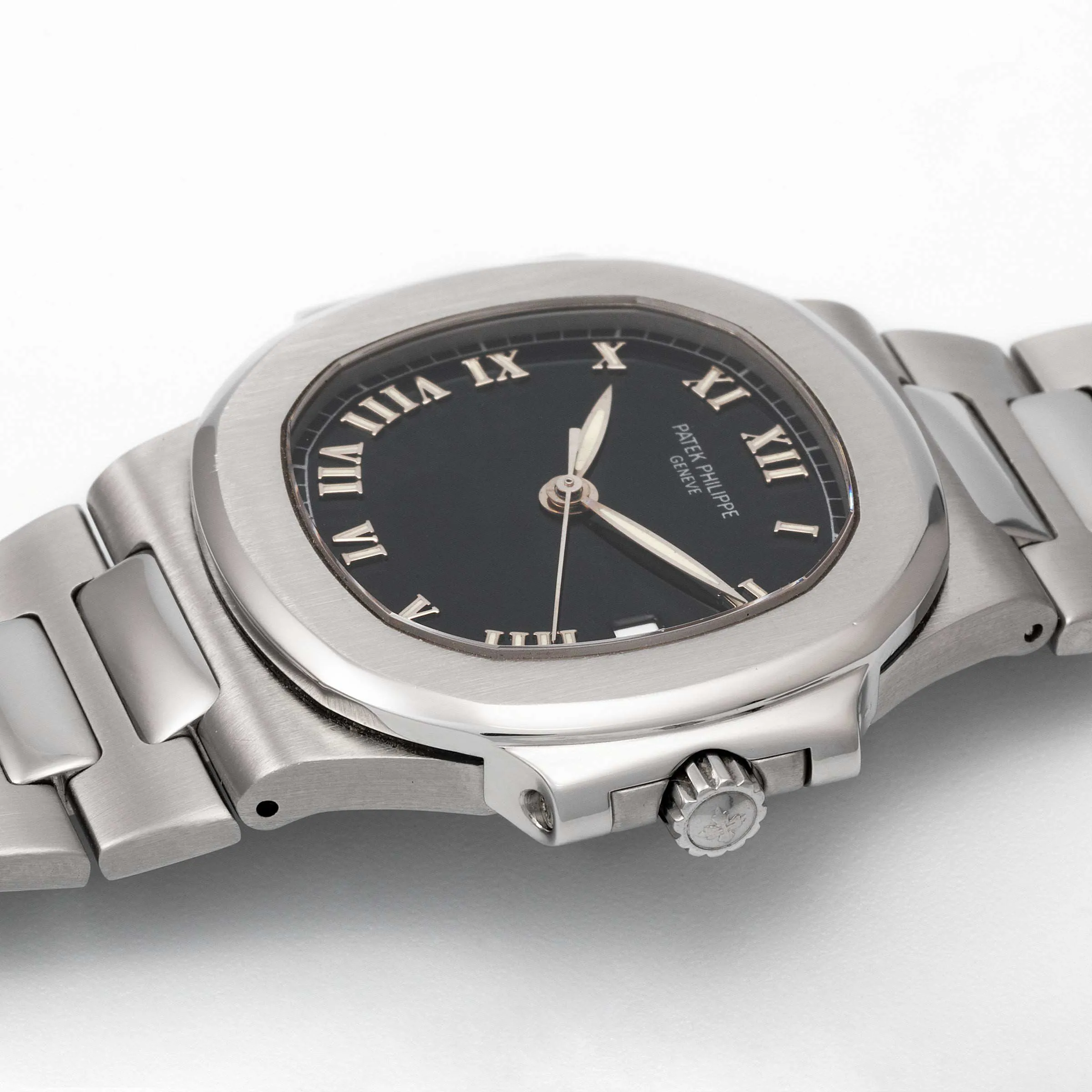 Patek Philippe Nautilus 3800/1A 37.5mm Stainless steel Black 1