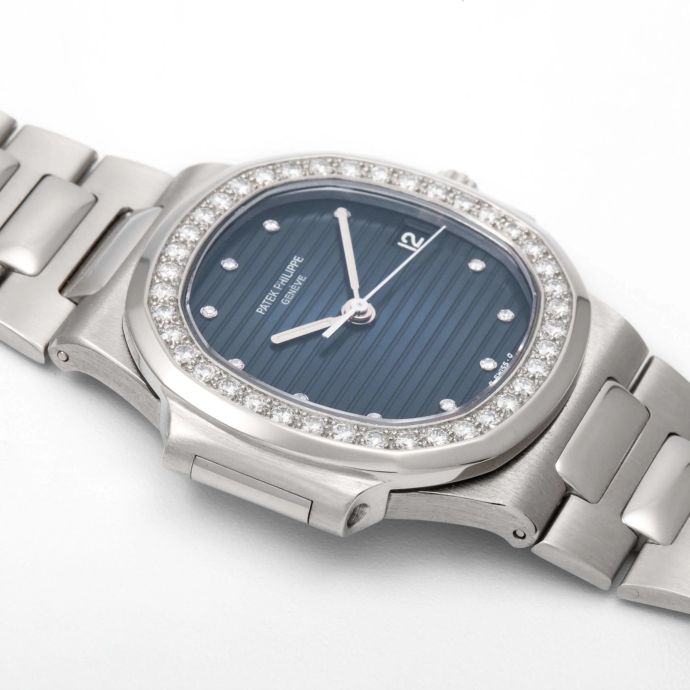 Patek Philippe Nautilus 3800/3 37.5mm Platinum Blue 2